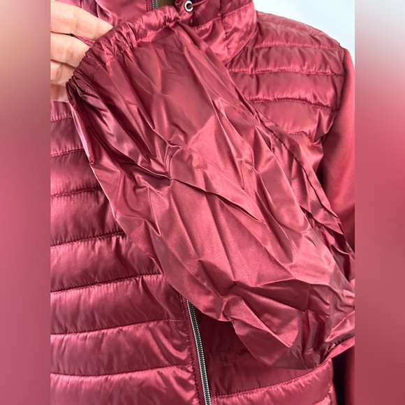 Laurier & Co. Wine Colored Gator Neck Hooded Puffer Soft Shell Sleeves L… - Picture 15 of 16